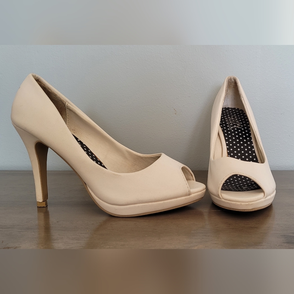 White Suzy Shier Heels